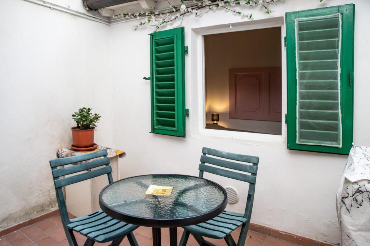Virgilio'S House Apartment + Internal Court Florence Exterior photo
