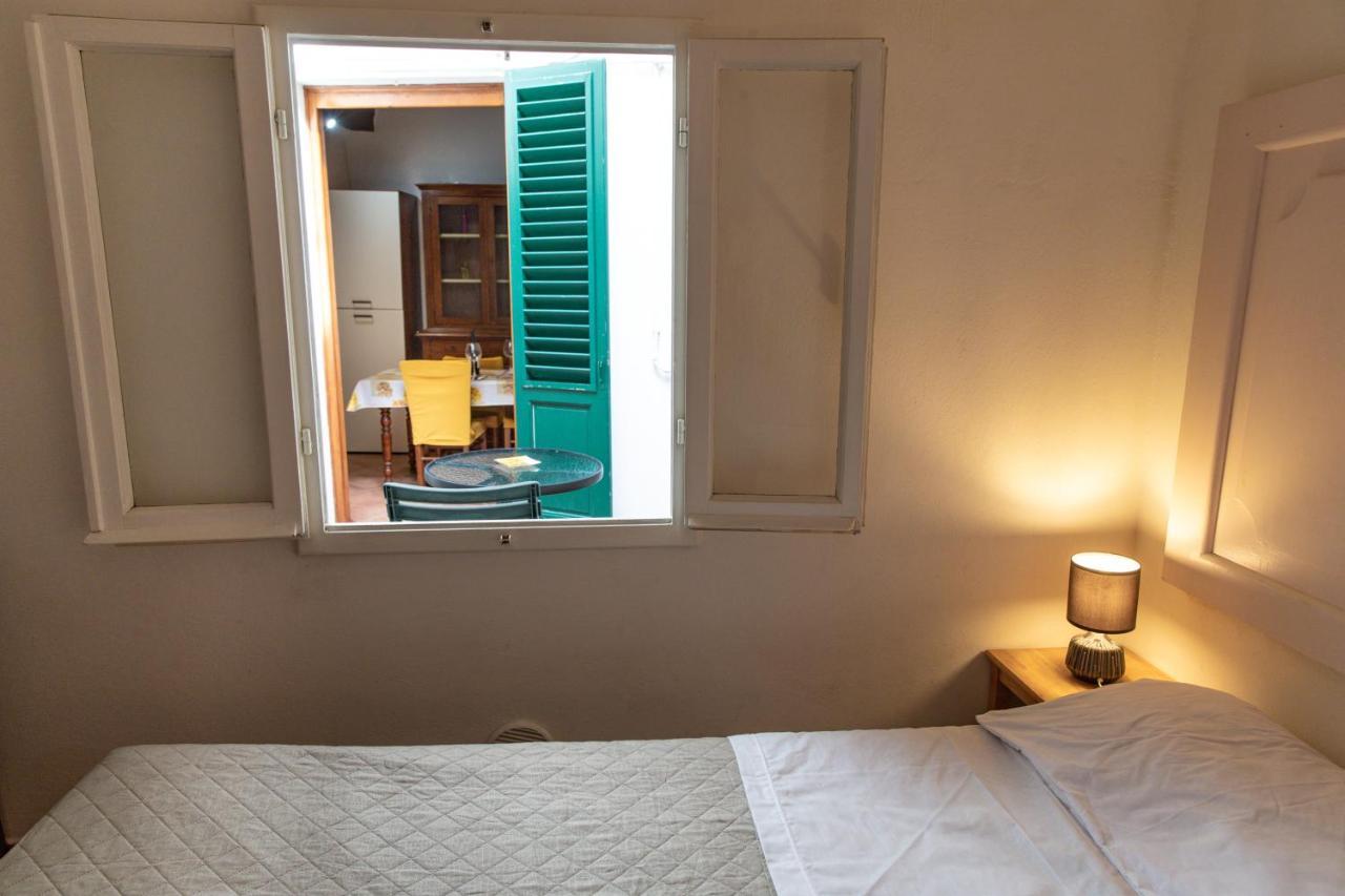 Virgilio'S House Apartment + Internal Court Florence Exterior photo
